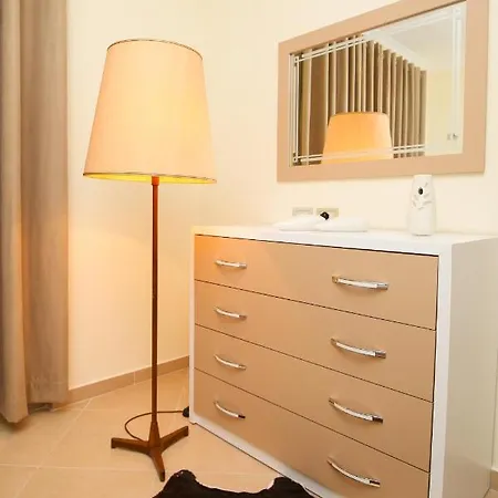 Tafa Deluxe Apartment Vlorë